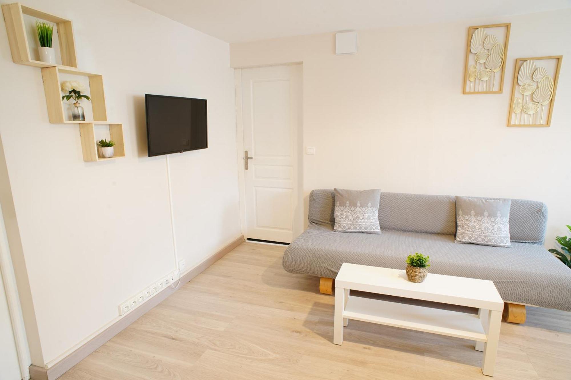 Apartment Petite Fleur Proche Paris Cdg Asterix Et Parc Des Expos *